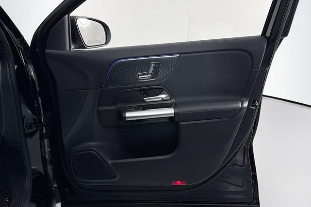 Photo of 2025 Night Black Mercedes-Benz GLA 250