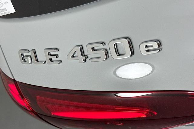 Photo of 2026 MANUFAKTUR Alpine Grey Mercedes-Benz GLE 450e