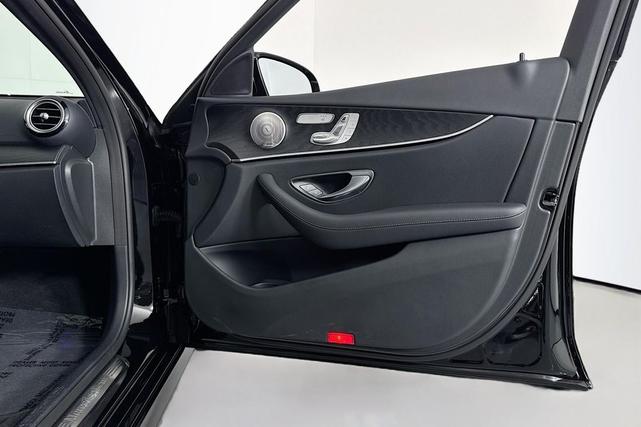 Photo of 2022 Black Mercedes-Benz E-Class