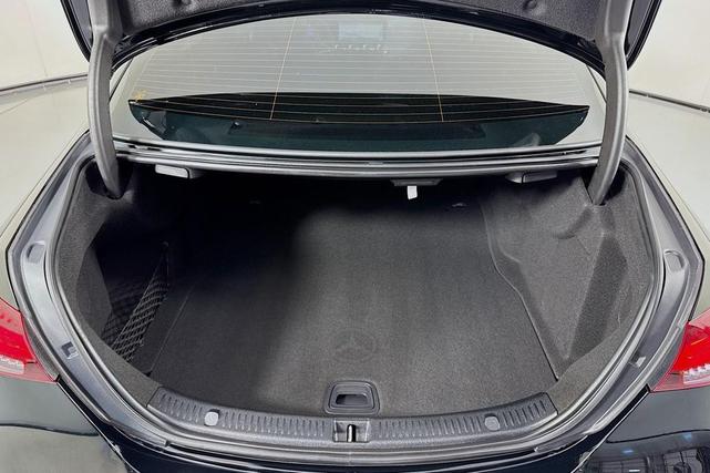 Photo of 2022 Black Mercedes-Benz E-Class