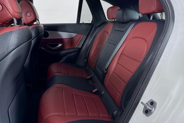 Photo of 2022 Polar White Mercedes-Benz GLC 300