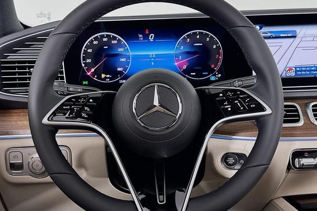 Photo of 2026 Polar White Mercedes-Benz GLE 350