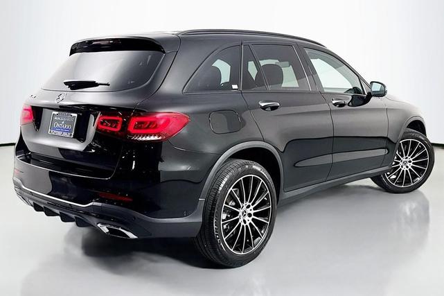 Photo of 2022 Black Mercedes-Benz GLC 300
