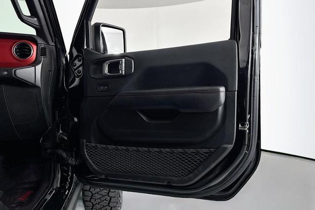 Photo of 2022 Black Clearcoat Jeep Wrangler Unlimited