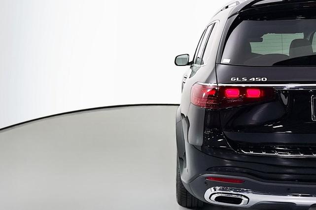 Photo of 2025 Obsidian Black Metallic Mercedes-Benz GLS 450
