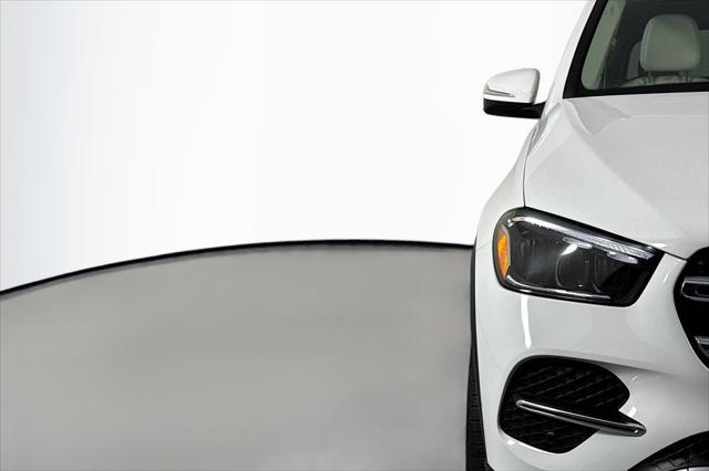 Photo of 2025 Polar White Mercedes-Benz GLE 350