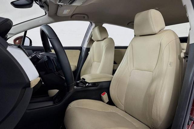 Photo of 2018 BURGUNDY Honda Clarity Plug-In Hybrid
