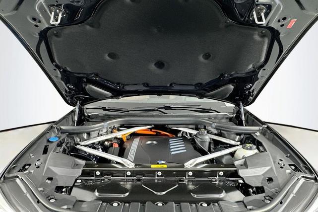 Photo of 2022 Carbon Black Metallic BMW X5 PHEV