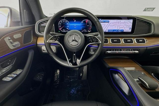 Photo of 2025 Cirrus Silver Metallic Mercedes-Benz GLE 450e