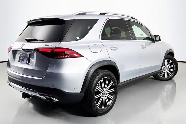 Photo of 2025 Cirrus Silver Metallic Mercedes-Benz GLE 450e