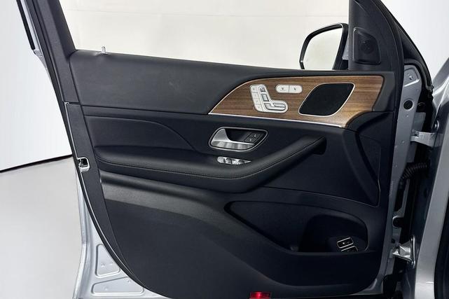 Photo of 2025 Cirrus Silver Metallic Mercedes-Benz GLE 450e