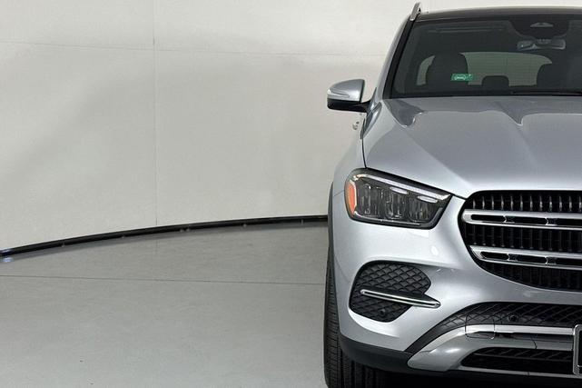 Photo of 2025 Cirrus Silver Metallic Mercedes-Benz GLE 450e