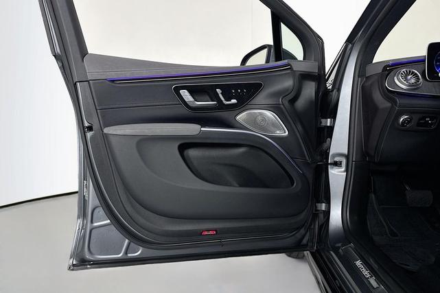 Photo of 2023 Selenite Grey Metallic Mercedes-Benz EQS 450