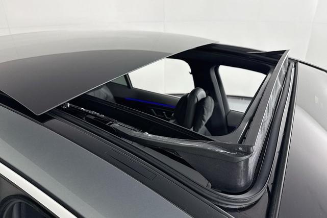 Photo of 2023 Selenite Grey Metallic Mercedes-Benz EQS 450