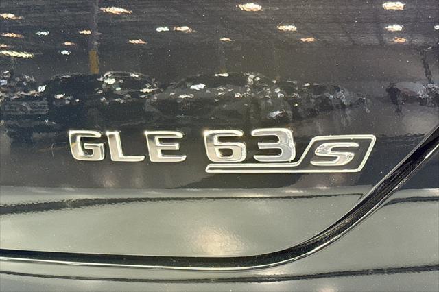 Photo of 2022 Black Mercedes-Benz AMG GLE 63