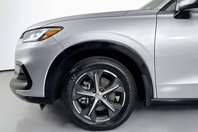 Photo of 2023 Lunar Silver Metallic Honda HR-V