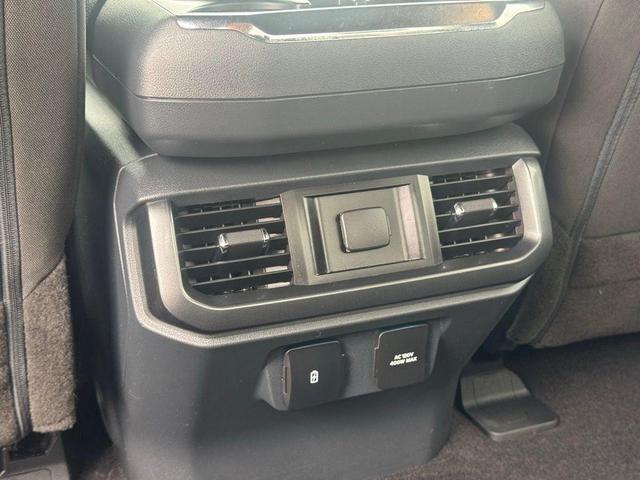 Photo of 2022 Atlas Blue Metallic Ford F-150