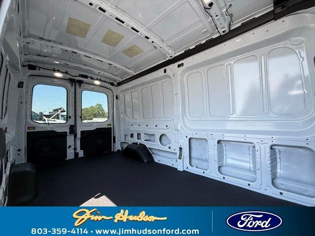 Photo of 2025 Oxford White Ford Transit-250