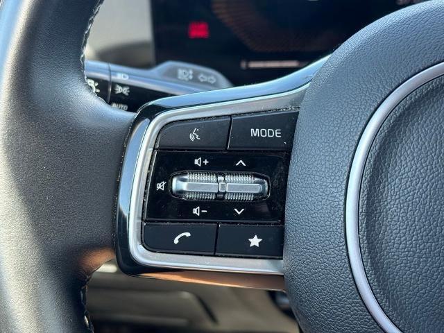 Photo of 2024 Glacial White Pearl Kia Sorento