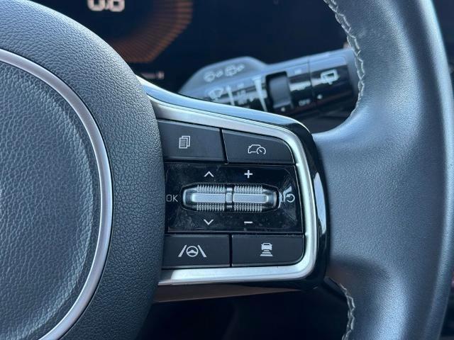 Photo of 2024 Glacial White Pearl Kia Sorento