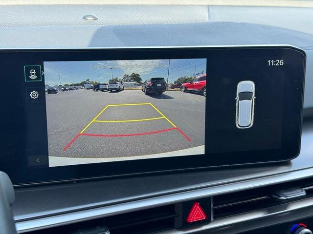 Photo of 2024 Glacial White Pearl Kia Sorento