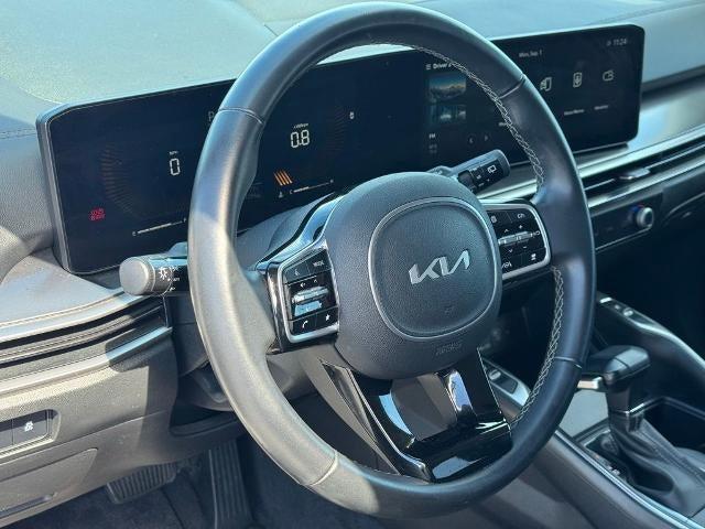 Photo of 2024 Glacial White Pearl Kia Sorento