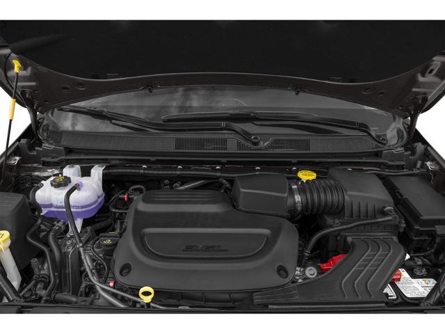 Photo of 2022 Brilliant Black Crystal Pearlcoat Chrysler Pacifica