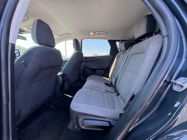 Photo of 2022 Stone Blue Metallic Ford Escape