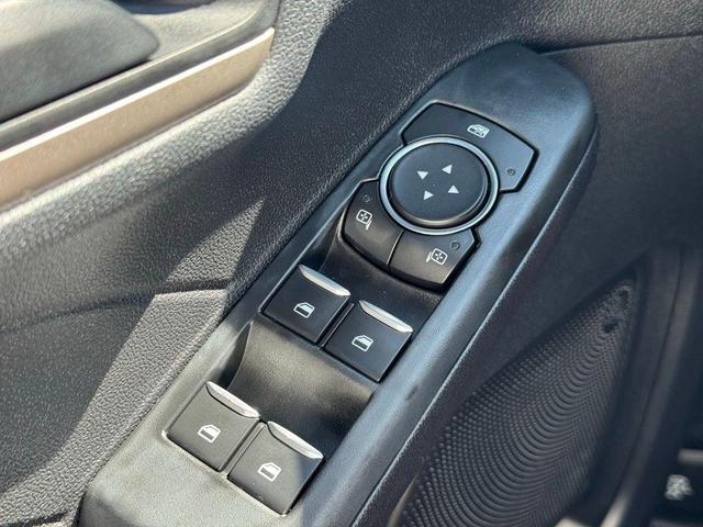 Photo of 2022 Stone Blue Metallic Ford Escape
