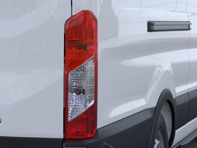 Photo of 2025 Oxford White Ford Transit-350