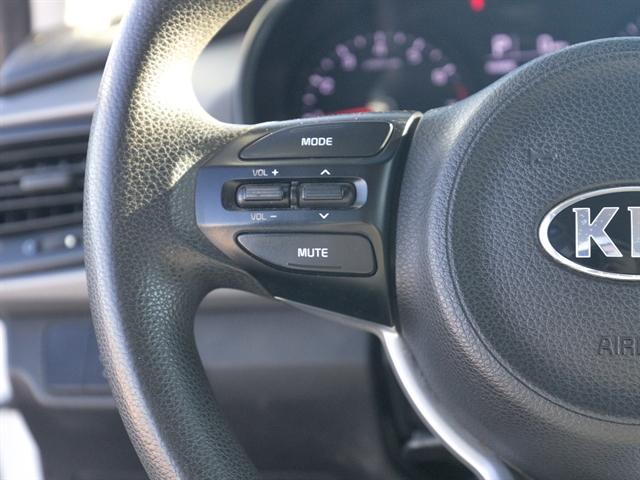 Photo of 2018 Clear White Kia Rio