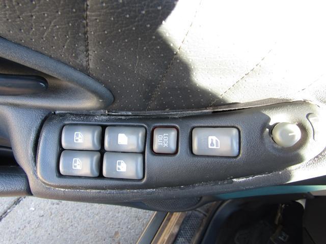 Photo of 2000 Dark Bronzemist Metallic Pontiac Grand Prix