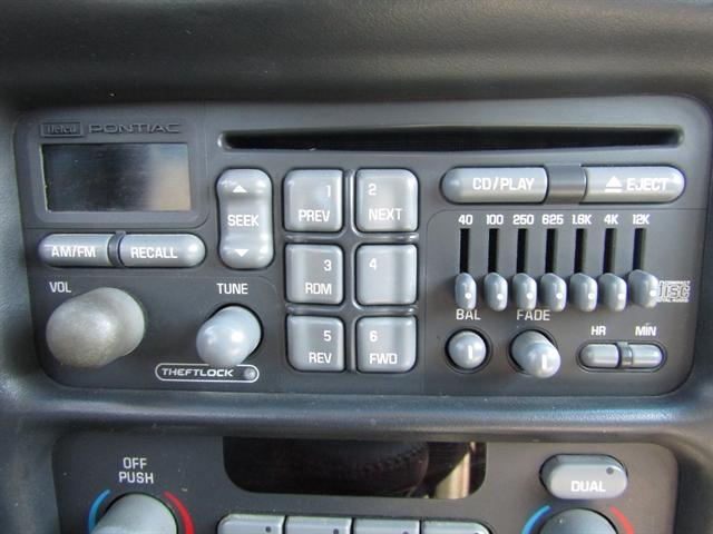 Photo of 2000 Dark Bronzemist Metallic Pontiac Grand Prix