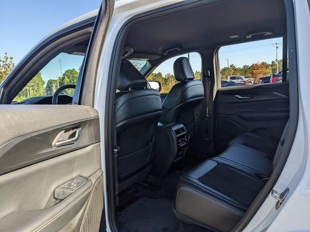 Photo of 2023 Bright White Clearcoat Jeep Grand Cherokee