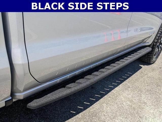 Photo of 2022 Quicksilver Metallic GMC Sierra 1500