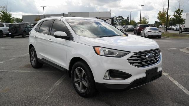 Photo of 2019 Oxford White Ford Edge