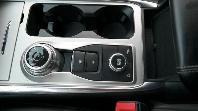 Photo of 2022 Agate Black Metallic Ford Explorer