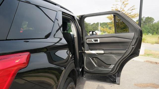 Photo of 2022 Agate Black Metallic Ford Explorer