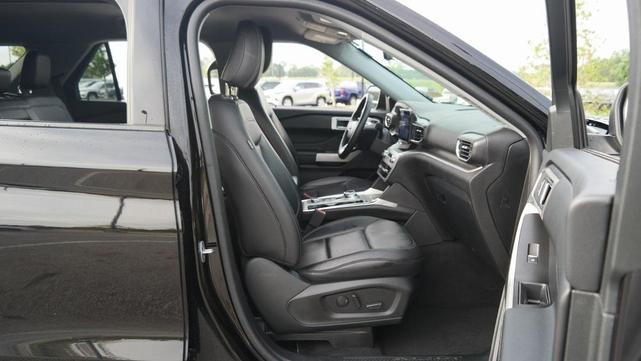 Photo of 2022 Agate Black Metallic Ford Explorer
