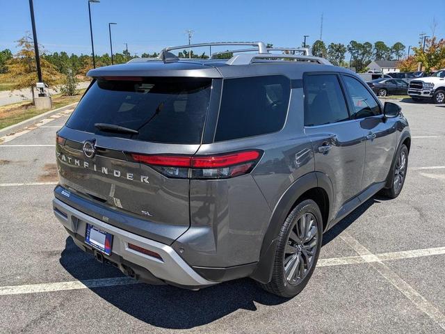 Photo of 2022 Gun Metallic Nissan Pathfinder