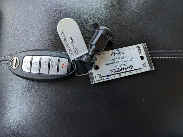 Photo of 2022 Gun Metallic Nissan Pathfinder