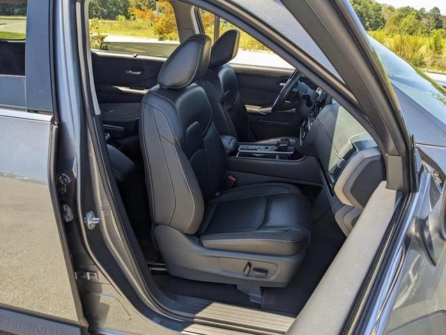 Photo of 2022 Gun Metallic Nissan Pathfinder