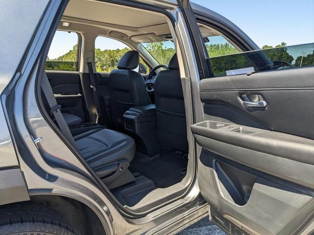 Photo of 2022 Gun Metallic Nissan Pathfinder