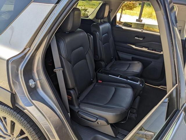 Photo of 2022 Gun Metallic Nissan Pathfinder