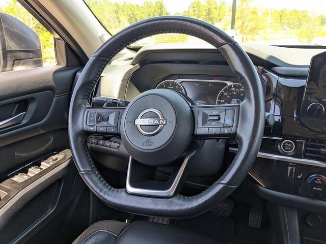 Photo of 2022 Gun Metallic Nissan Pathfinder