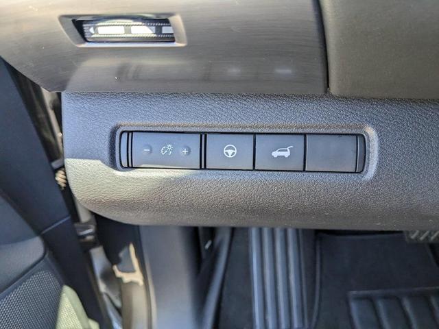 Photo of 2022 Gun Metallic Nissan Pathfinder