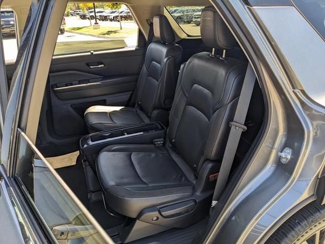 Photo of 2022 Gun Metallic Nissan Pathfinder