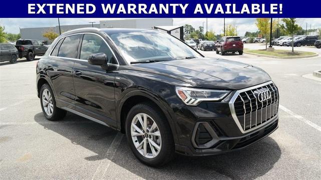 Photo of 2022 Mythos Black Metallic Audi Q3