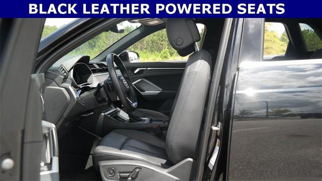 Photo of 2022 Mythos Black Metallic Audi Q3