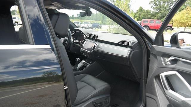 Photo of 2022 Mythos Black Metallic Audi Q3